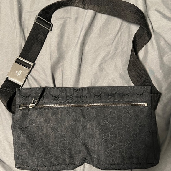 Authentic Black gucci belt bag - Picture 7 of 13